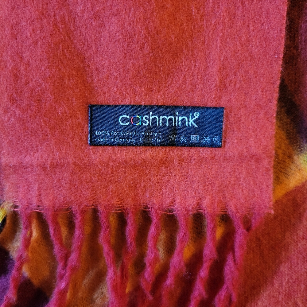 Soft Scarf - Picture 2 of 2